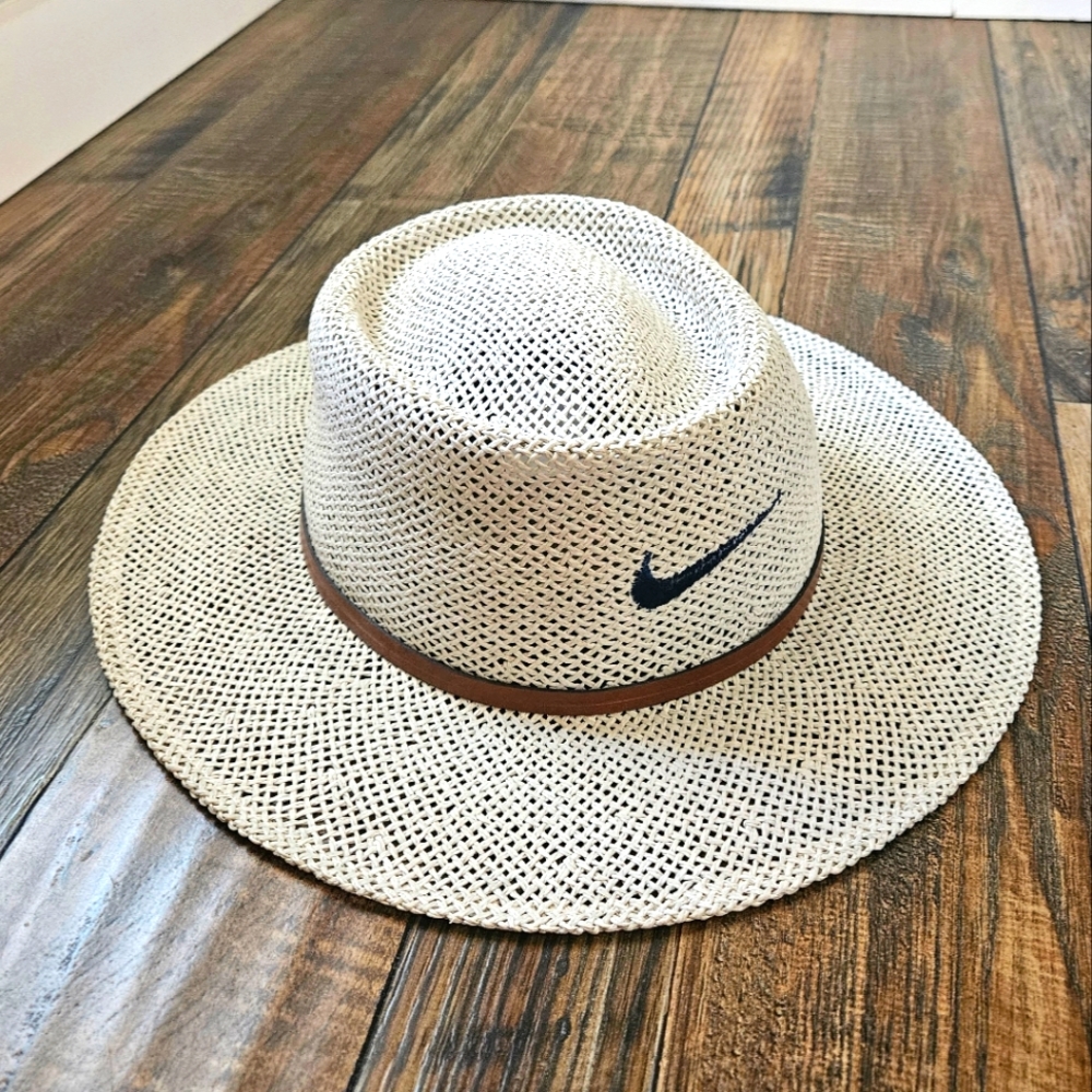 Nike Golf Woven Sun Hat.
